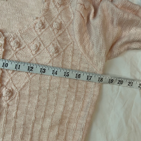 VINTAGE 80s LIANA’S‎ PETITES Pale Pink Pointelle Rosette Sweater Puff Sleeve S - Picture 8 of 10